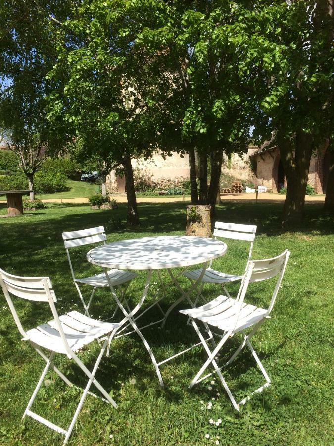 La Ferme Au Colombier Bed & Breakfast Neron Ngoại thất bức ảnh